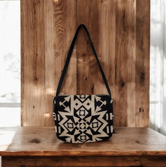 Timberline Ltd Handbags - Timberline Ltd. Large Leather Crossbody Bag Genuine Pendleton Wool